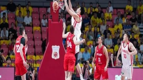 尼克斯主场迎战马刺：12四连胜，总决赛焦点对决深度解析